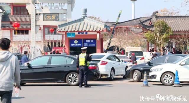 老年|大年初一行大运,南宁路上“红通通”,你参与了吗?