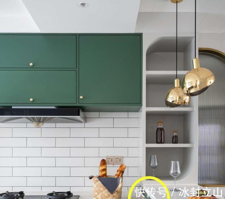 暗厨|对比传统厨房,加入吧台的新装法更适合多数家庭,何必退而求其次