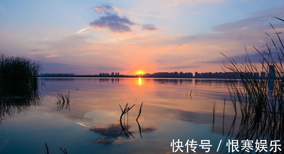 自传体小说@人间失格:太宰治的自传体小说,“性恶论”的自白,失去的是人格