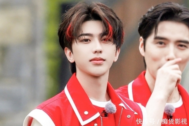 嘉宾们 《奔跑吧》看到路透中的飞行明星,要追的心拦不住,阵容非常豪华