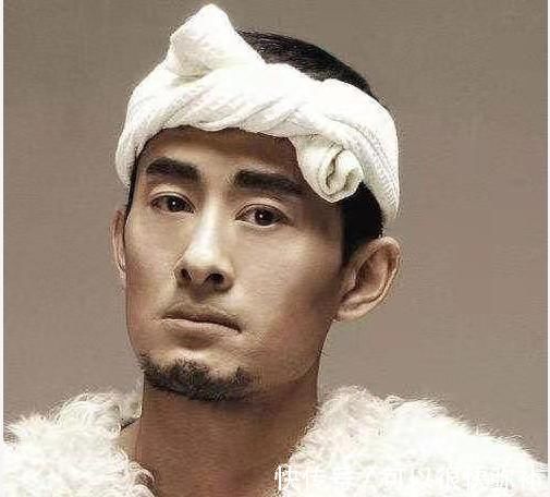 原形|从一夜爆红到前程尽毁,“现出原形”后的阿宝,令观众难以接受