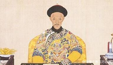 如何看待金庸抨击崇祯是“无道昏君”,称赞康熙、忽必烈等人