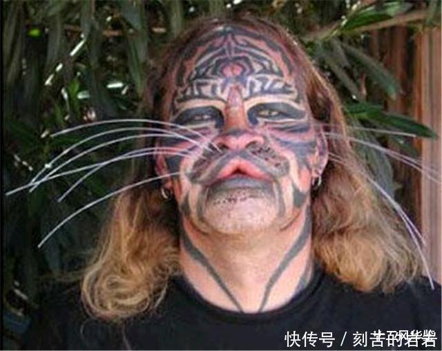 男子花重金27年整容上千次,只为变成老虎模样,还想四肢行走