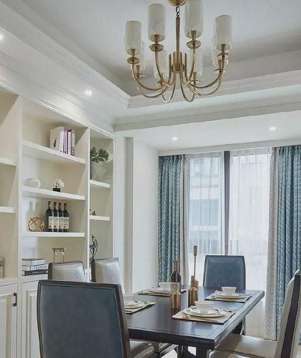 吊顶|140平米的美式风新房入住，玄关就体现主人的高品位，温馨大气