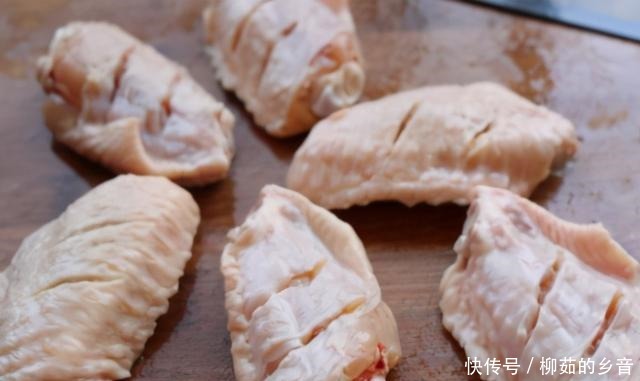 可乐鸡翅,先放鸡翅还是可乐原来我一直做错了,难怪不好吃