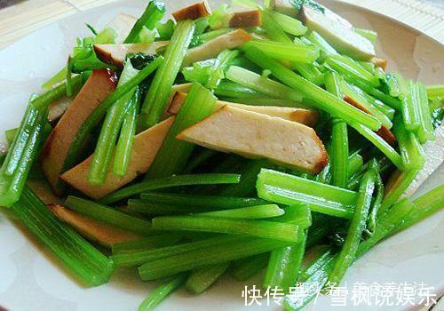 星期|芹菜配上它,坚持食用2星期,脂肪不见了,骨骼也健康了,试试吧