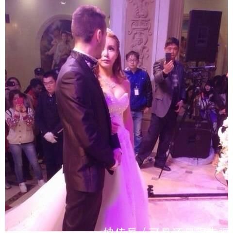 马诺近况罕见曝光,曾因“宁愿坐在宝马里哭”被封杀!