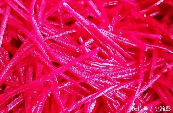 大叔家的凉菜系列:柠檬红菜根,营养丰富,酸甜脆爽,家人爱吃!