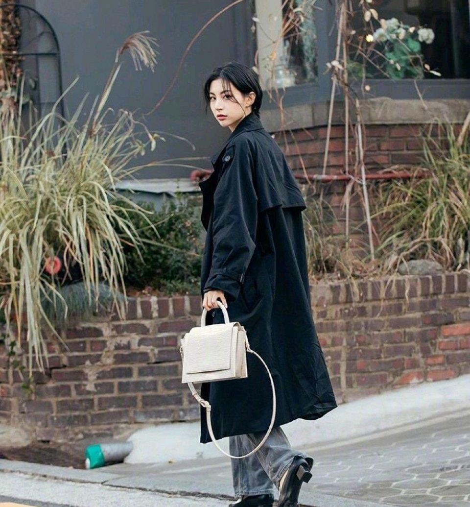 韩国欧尼秋冬街拍合集，搭配简单气质up，日常上班都能轻松应对