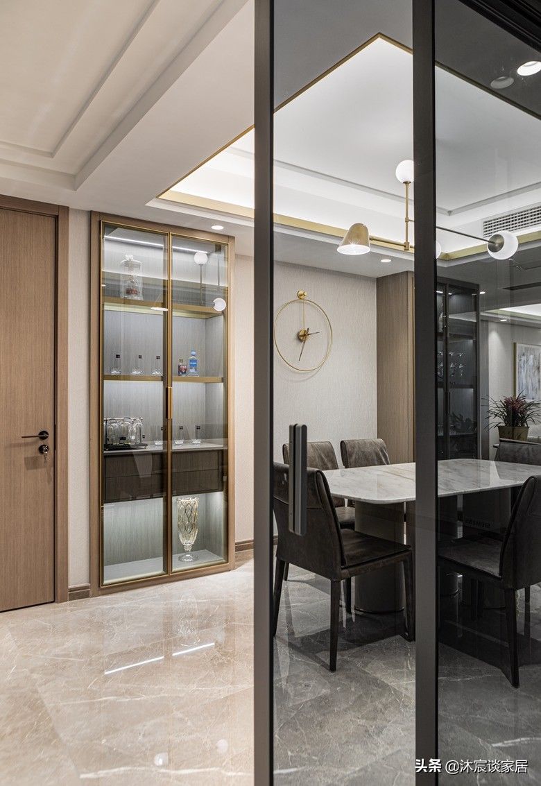 高级大气|若再装修，我就选现代轻奢风，灰色瓷砖通铺在室内，真是高级大气