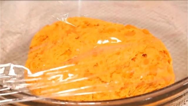  家里|家里有红薯的试试这样做，上锅一蒸，蓬松暄软，比面包还好吃