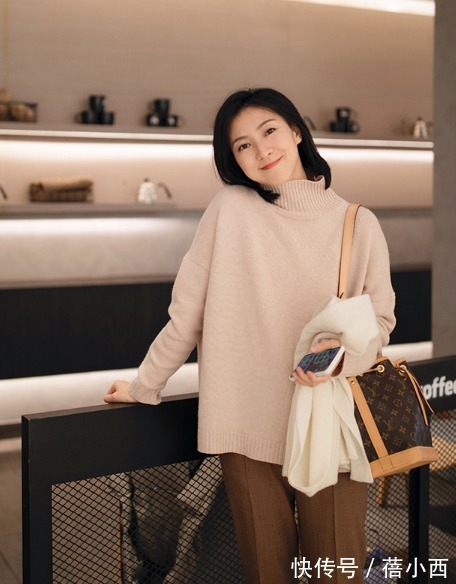 搭配 40岁女人春季要穿得随性,给你分享几套洋气穿搭,打造出女神范