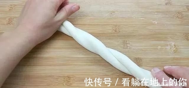 微信公众号|这个“饼”3天不吃就想的慌,金黄酥脆,又香又解馋,做法超简单