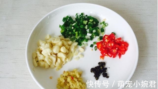 小米辣|被认为“最脏”一道菜,却被许多人都当成美食,懂行的人从不吃