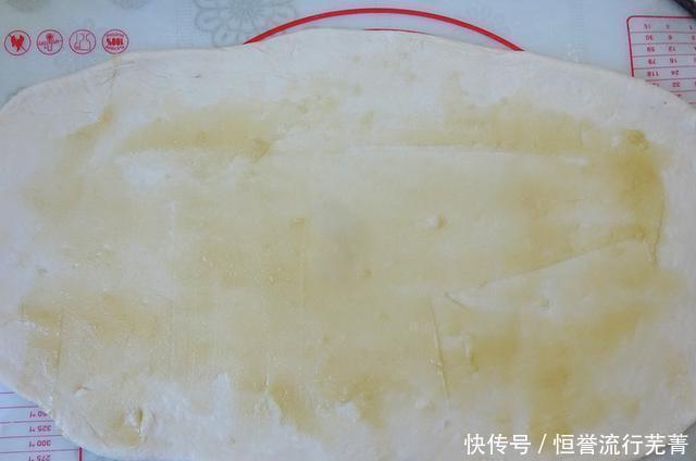 面粉|随手做个饼,暄软多层鼓大泡,好吃到爆棚,做对这一步,你也行