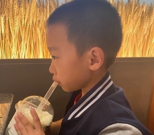 脾胃|2种食物会“压垮”孩子脾胃,劝诫家长少给孩子吃,积食不发育