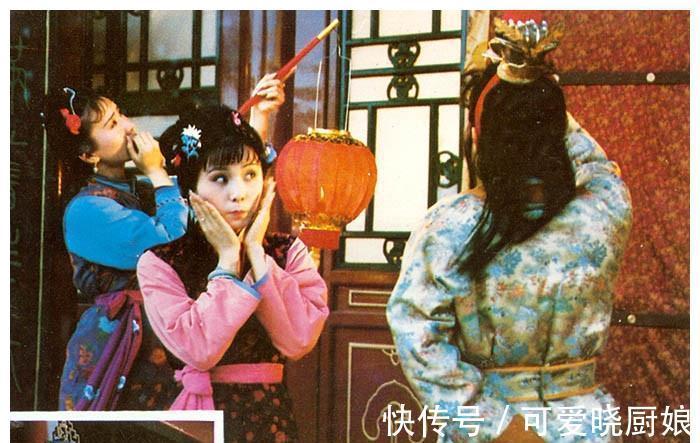 姨娘@红楼梦:袭人才是怡红院首席丫鬟,为什么薄命司里晴雯排在第一位