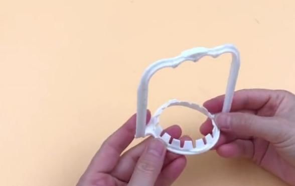 洗菜池一定要放个油桶提手?太实用了,活了30年才知道,太捧了