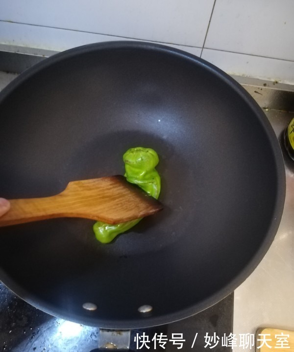 “天然青霉素”被发现,隔天就要吃一次,清肺润喉,夏天要常吃