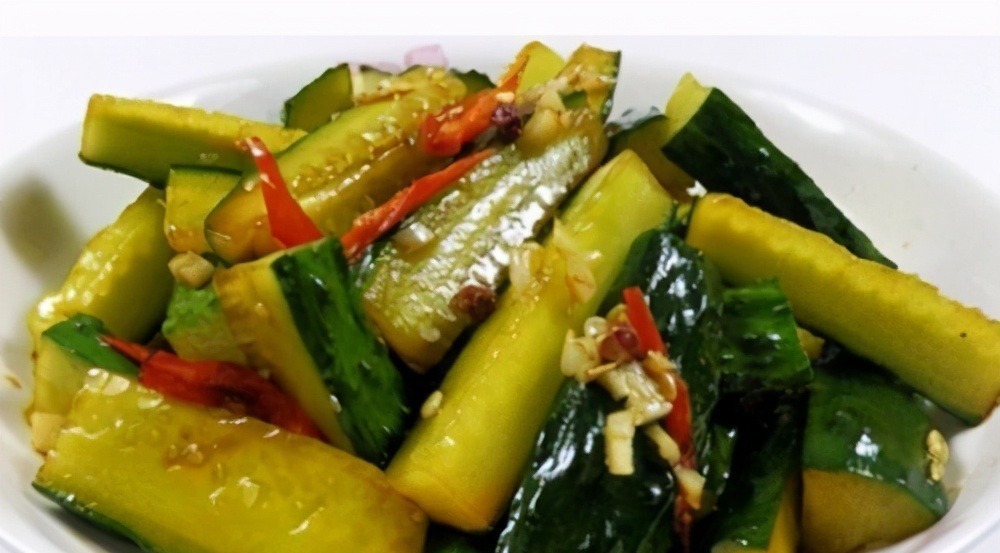 腌黄瓜,先放盐就错了,家里奶奶教我这样做,20斤黄瓜都不够吃