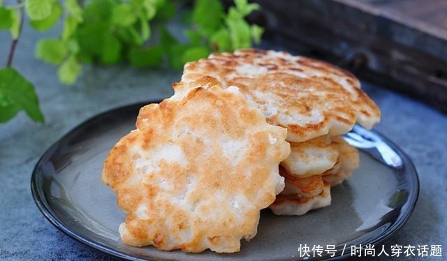 冬天到了这菜正当季,3块钱一斤,做成早餐,比包子馅饼都好吃!