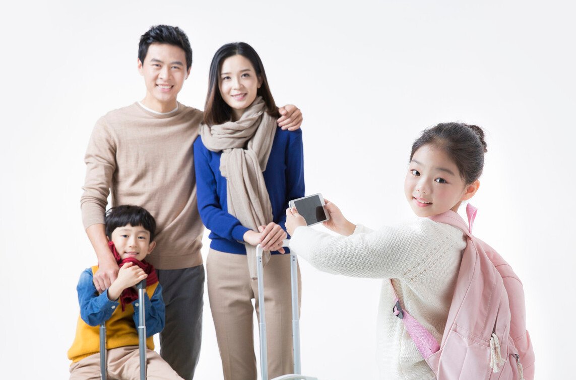 小方|娃何时可以拥有自己的手机？这个岁数很合适，太晚或比太早更危险