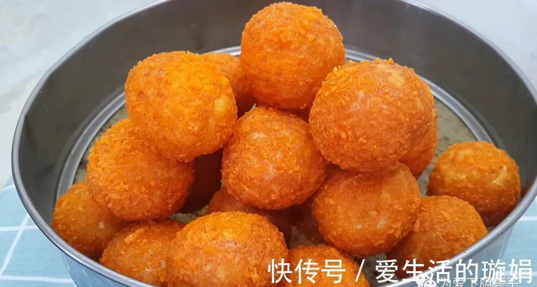 擀杖|南瓜丸子做法，锅里一炸，劲道又拉丝有弹性，出锅全家都抢着吃