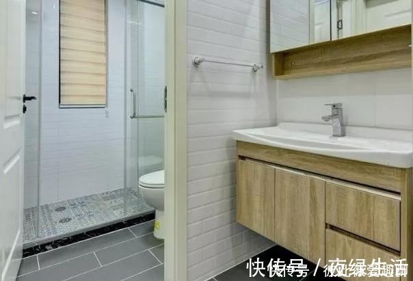 浴室柜|我家这14个设计超实用,入住2年从不抱怨,真是太有远见了