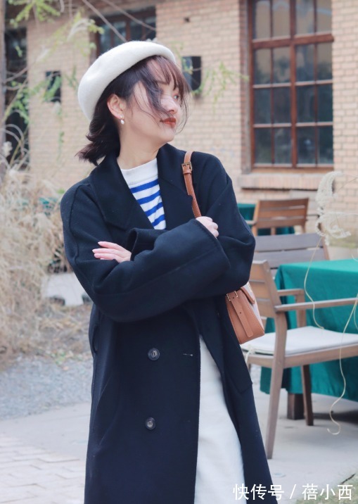 博主 羽绒服穿腻了?今年流行“大衣”,搭配毛衣、阔腿裤,时髦又洋气
