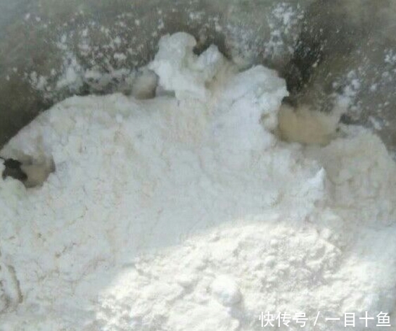 锅巴|剩米饭加上一种食材,就可以做成米饭锅巴了,嘎嘣脆!