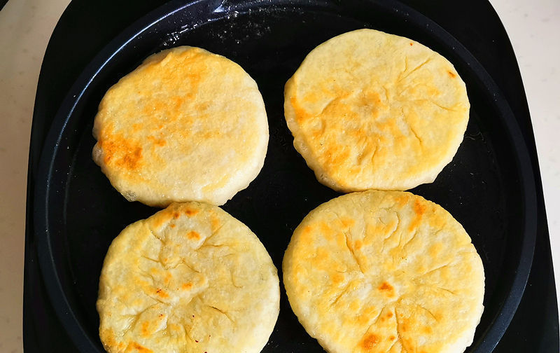 小丁|茄子的新吃法，在外面吃不到，做成馅料比肉香，出锅全家人抢着吃