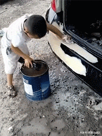 |搞笑GIF:你永远都猜不到 睡着后损友会对你做什么