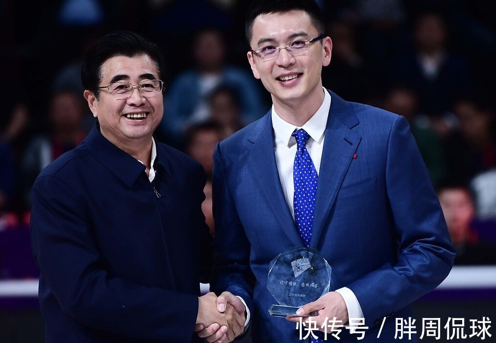 辽宁男篮|下午2点,辽宁男篮官宣,李洪庆成CBA标杆,恭喜杨鸣再获惊喜