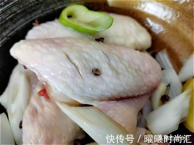 大厨|可乐鸡翅吃腻了?大厨教你这样做,更酥脆更鲜嫩,一顿6个不够吃