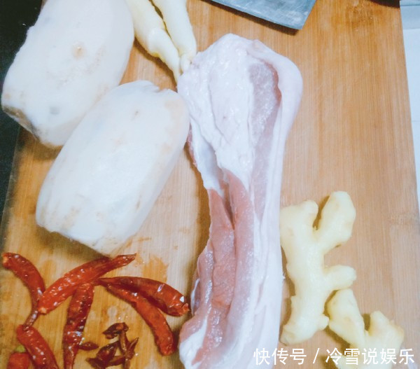 三分之二的人不知道莲藕和它是绝配,每天做,天天吃都不腻