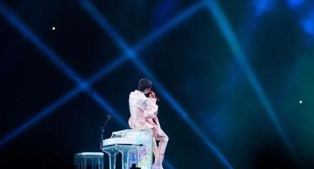 华晨宇《强迫症疯人院》疯狂的背后,才是真实