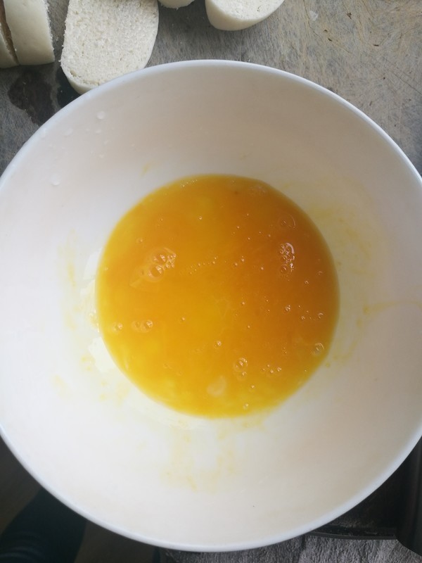 煎馒头片直接下锅不对，蘸水也不对，教你这样做，又香又脆不吸油