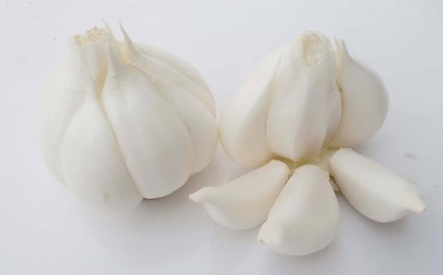 丰隆穴|血脂高的人,眼睛可能有3个症状,若没有,说明血脂控制的还不错