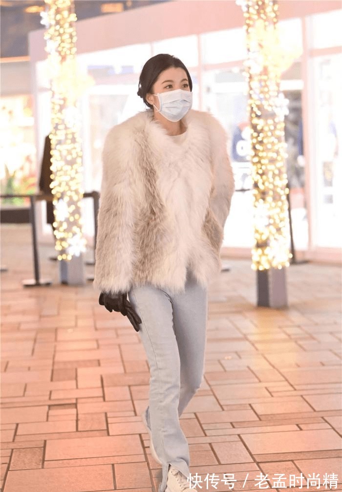 搭配|冬季选择牛仔裤搭配,款式和搭配不同,呈现出来的风格也不一样