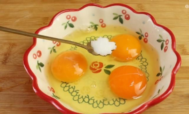 鸡蛋液|洋葱这么吃,血管不堵不得病,三高不近身,一辈子不受血栓困扰