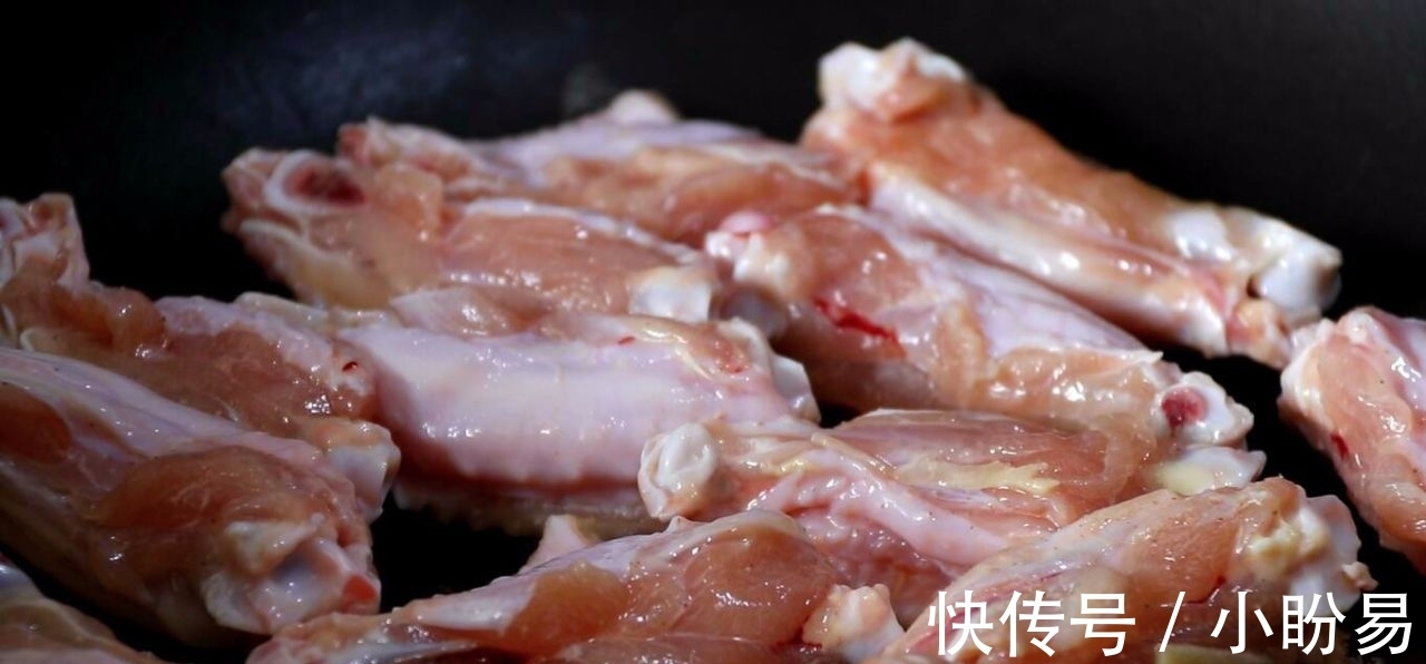 油炸|不放油炸,不用油煎,学会鸡翅的新做法,好吃到吮指,皮滑肉嫩