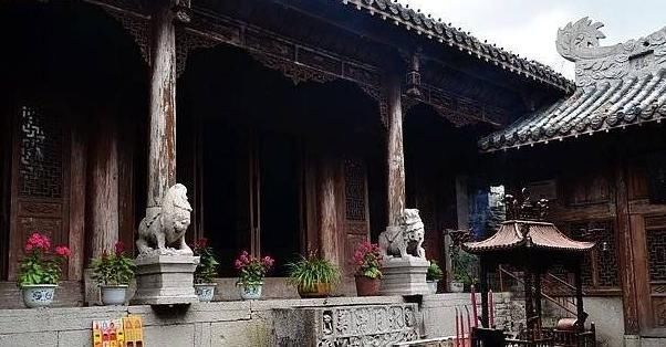 悬浮|中国一建在悬崖的古寺，长得像城堡，却悬浮半空400年屹立不倒