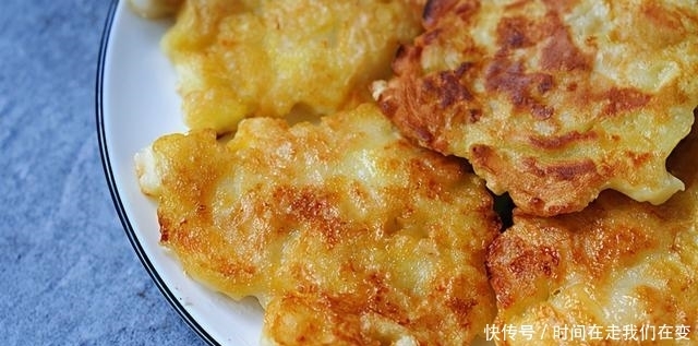 苹果做早餐,比肉包子还香!酸酸甜甜最开胃,营养又解馋!