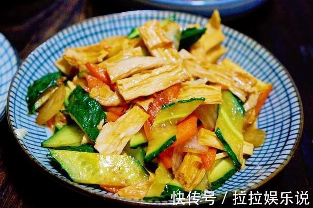 空心菜|宝妈晒一家三口的晚餐,虽然素了点,但好吃又省事,全家都喜欢