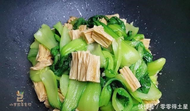 绿叶菜|蔬菜中的“钙王”,天热要多吃,先焯后炒,低脂爽口,营养好吸收!