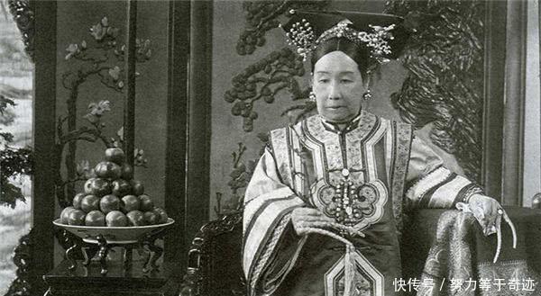 主席|本已经中了状元，就因慈禧不喜欢他的名字落榜，最后却成民国主席！