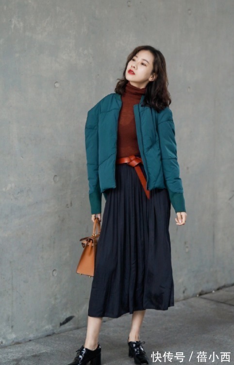 小姐姐 今年流行这4种“羽绒服”,搭配牛仔裤、半身裙时髦又洋气