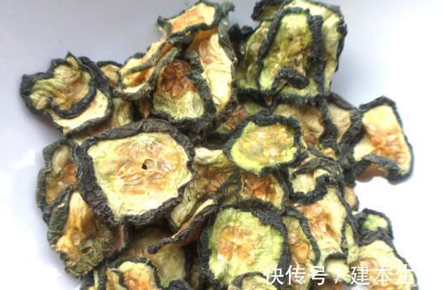 蔬菜|晒黄瓜干，要不要焯水70岁的妈妈这样做，1天晒干，又脆又香