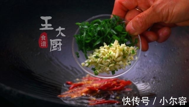 方便面|方便面别再煮了，这样一做口感Q弹、韧性十足，一次两包都不够。