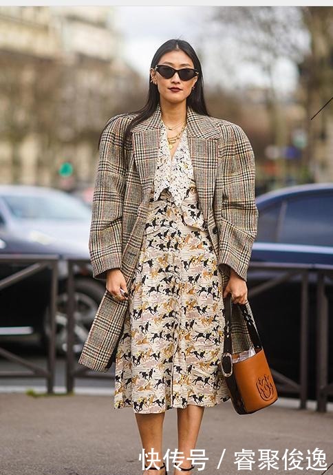 时髦|秋冬大衣这样穿,优雅时髦两不误,拒绝臃肿轻松穿出好身材!